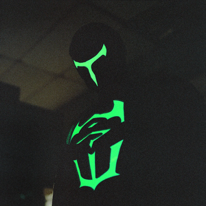 男主持人露臀视频
